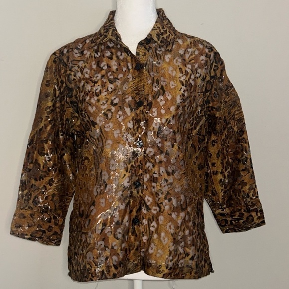 Sexy Animal Print Button-down Top by Choices Size PS - Picture 2 of 10